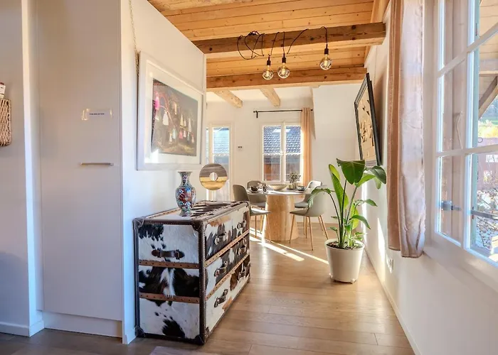 2 With Mountain View Apartment *